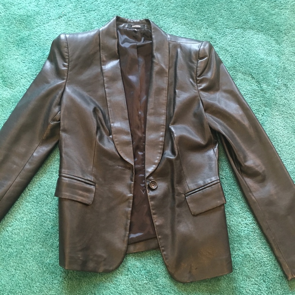 Elegant leather jacket